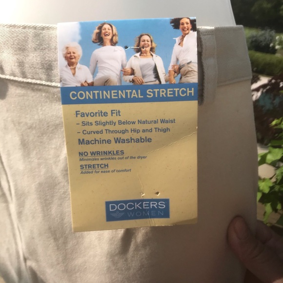 NWT Dockers - straight length khaki jeans, size 10 - Picture 4 of 5